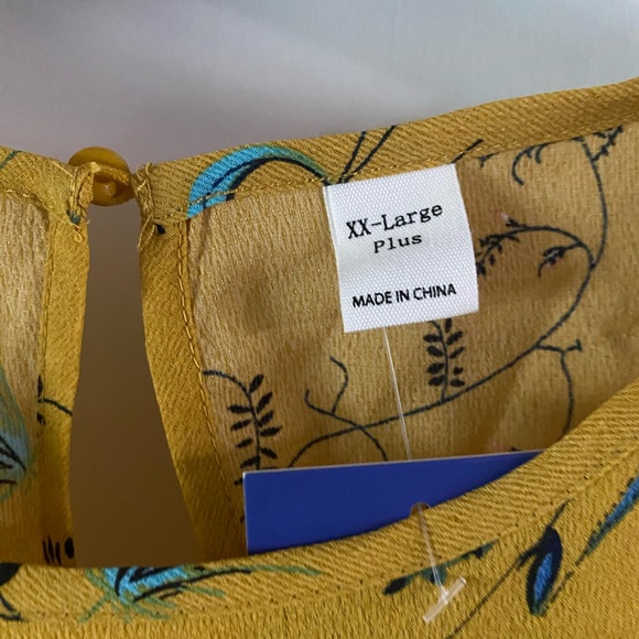 Yellow Flutter Sleeve Boxy Blouse - Picture 3 of 8